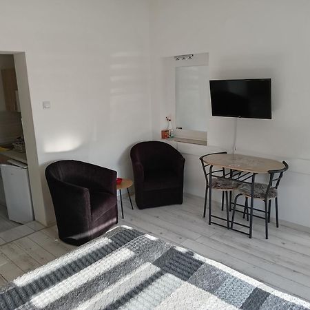 Apartman “Pod Kraljevicom” ซาเยชาร์ ภายนอก รูปภาพ